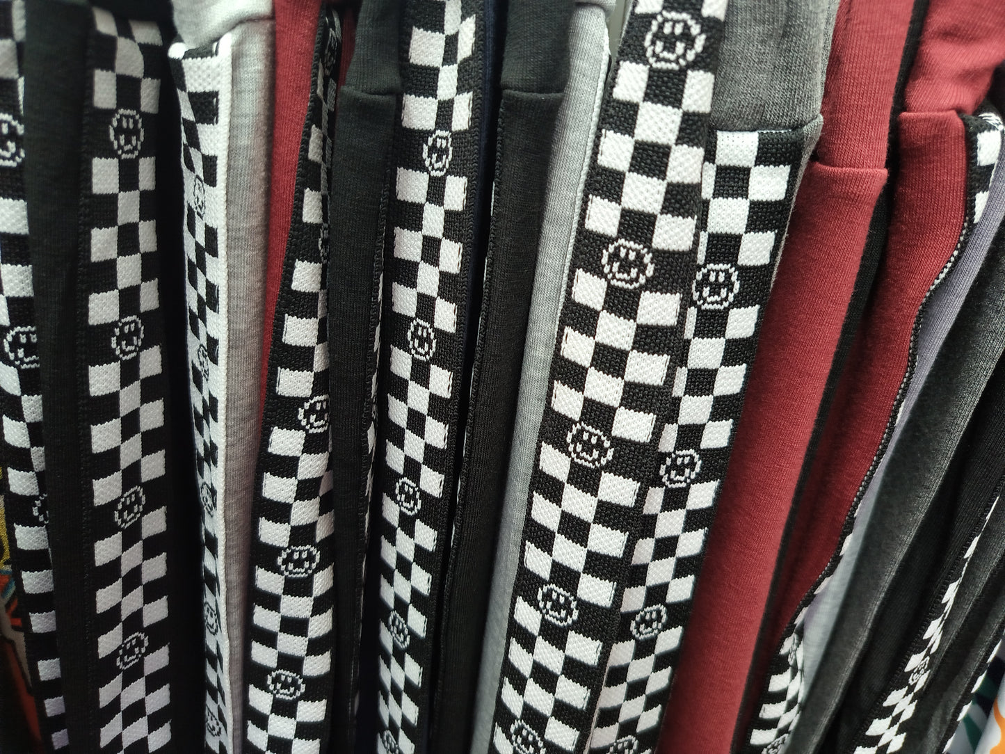 Spandex solida con diseño los lados laterales
