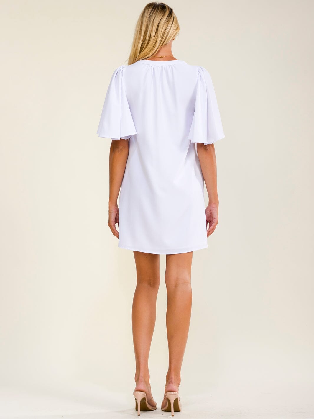 Minivestido túnica con bolsillos delanteros y cuello en V y manga corta para mujer