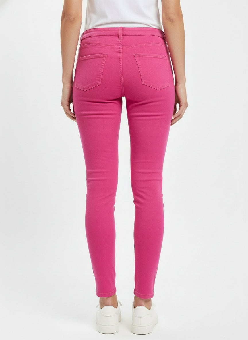 pants Yes, in pink.