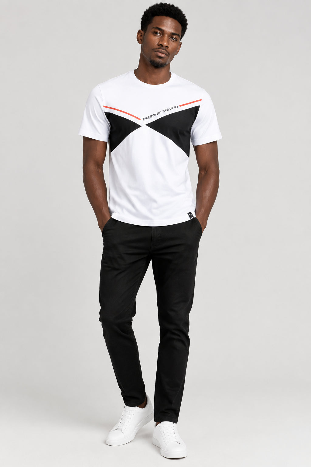 Camiseta blanca de manga corta para hombre confeccionada en algodón