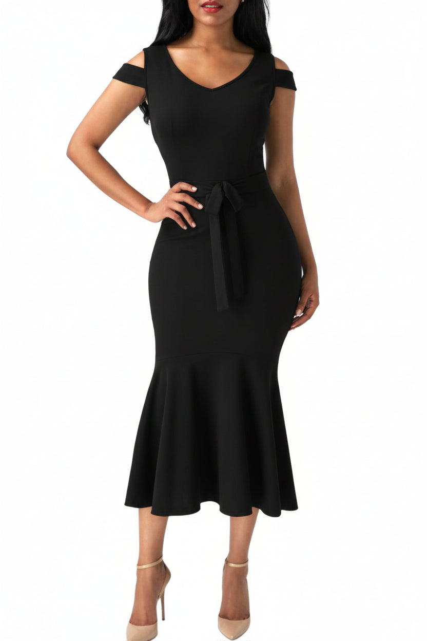 Dress Elegant decoster only in black