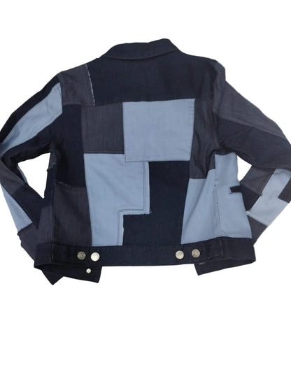 jackets en jeans azul claro y azul oscuro.