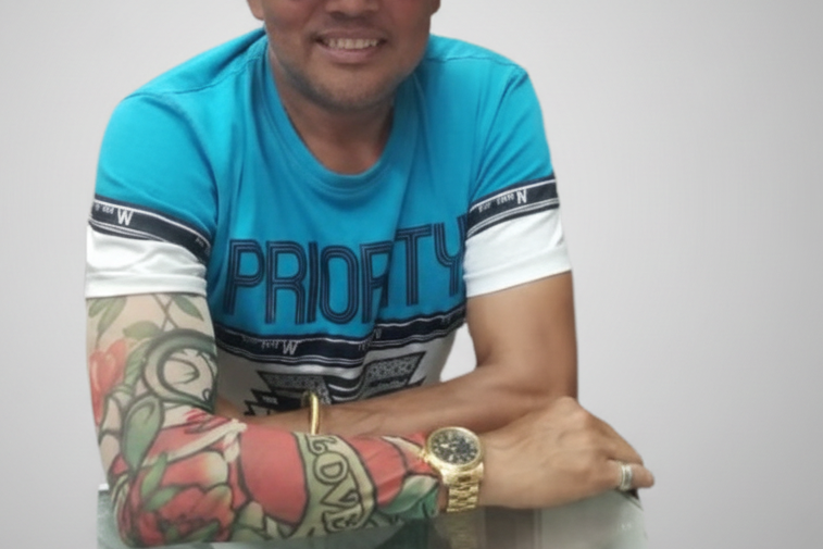 Tattoo on fabric designs for occasion .