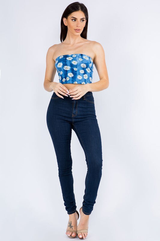 ​OFF SHOULDER TIE DYE AND DAISY PRINTED TUBE TOP.