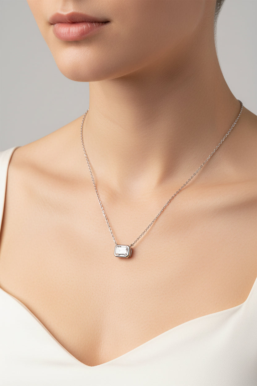 Xindeyi S925 Sterling Silver Necklace For Women, Sugar Cube Moissanite Clavicle Chain, Exquisite Neck Chain, Factory Ready Stock