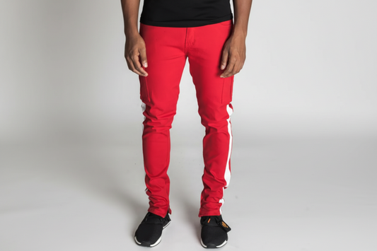 nice red casual pants for men with zippers on the sides for a more modern finish with a combination in red