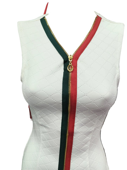 Vestido blanco con raya roja y verde en la parte frontal verde verde y rojo verde rojo