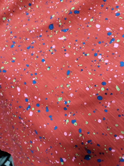 Printed blouse in different colors with a flared top