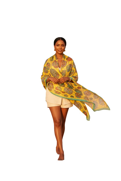 Transparent scarf for picnic, multipurpose beach cover