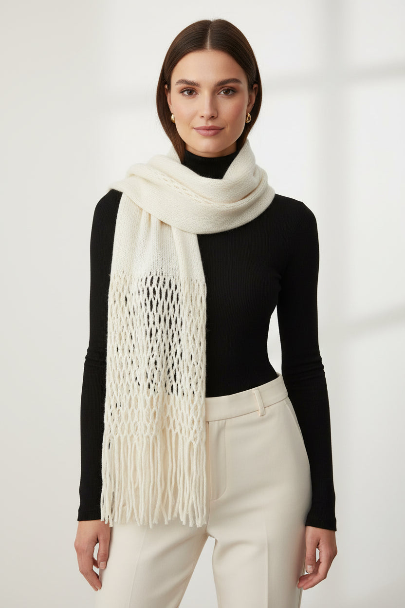 Choose your style with this transformable scarf