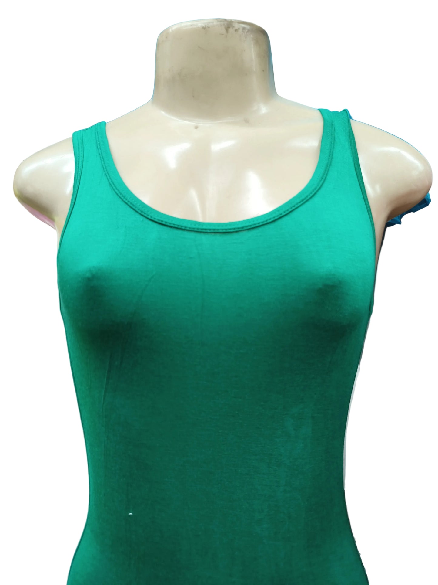 Una sola pieza en verde con letra en rojo