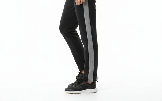 Trousers for protection against the cold with wool inside