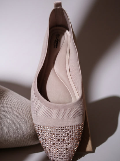 All-day comfort cushioned casual shoe