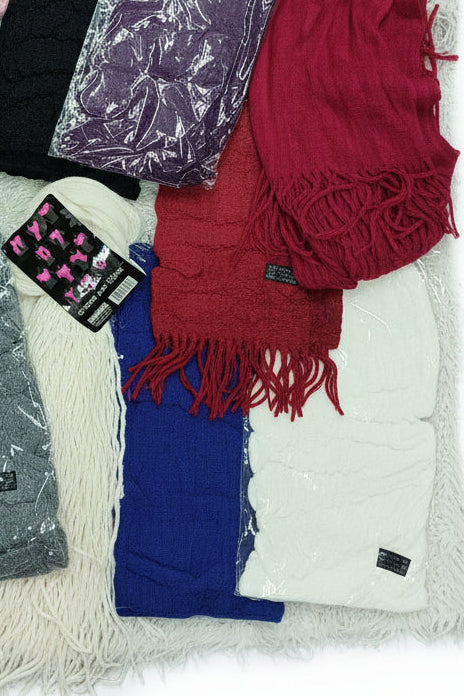 Choose your style with this transformable scarf