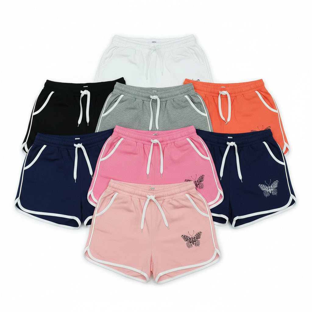 Pantalón corto con mariposa diseñada en el frente