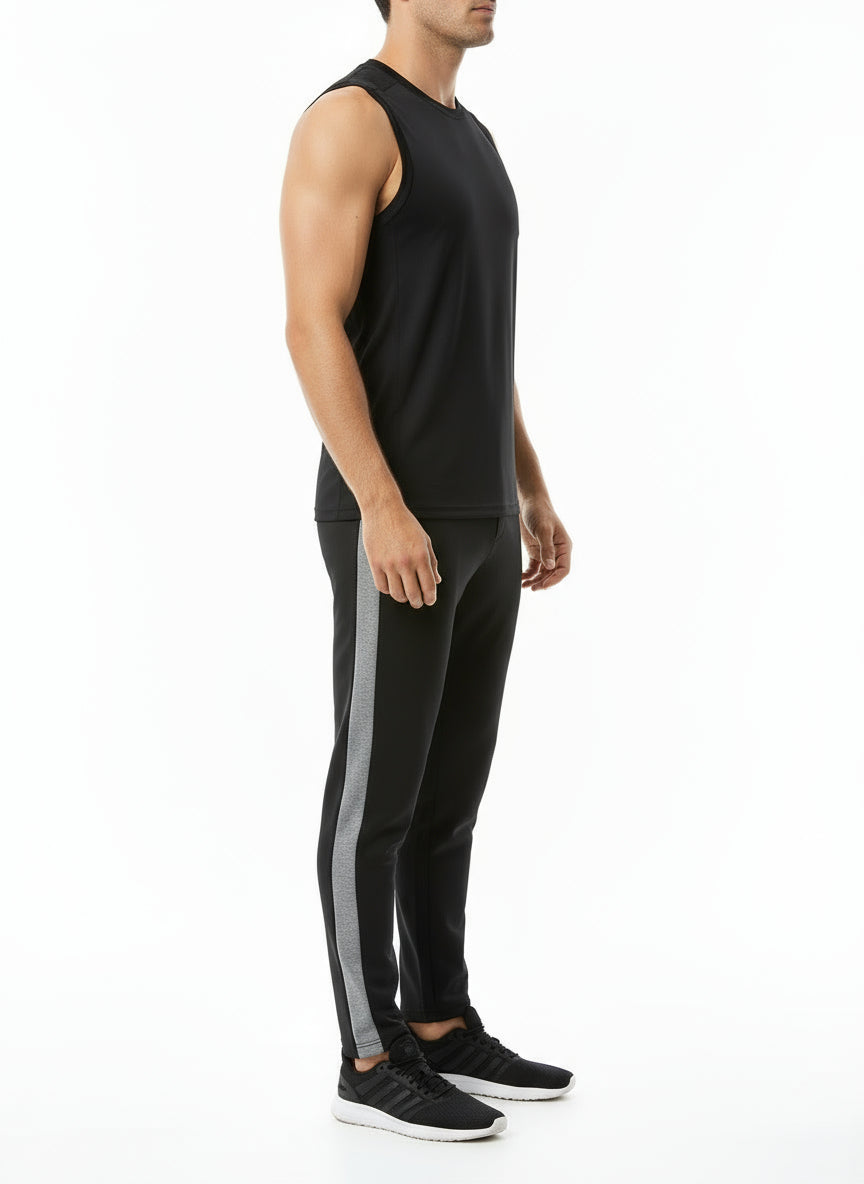 Trousers for protection against the cold with wool inside