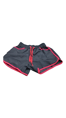 Short pants in varied colors for summer